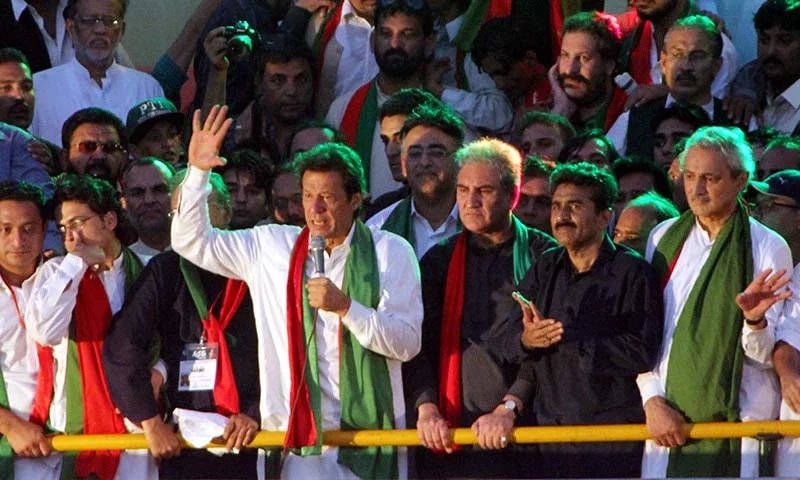 Imran Khan holds rally in Karachi, vows to return to power
