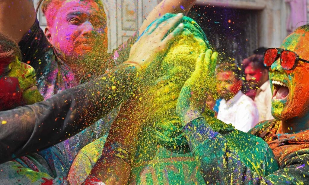 the festival of colors - Hindus in Pakistan today celebrate Holi 4 the festival of colors - Hindus in Pakistan today celebrate Holi