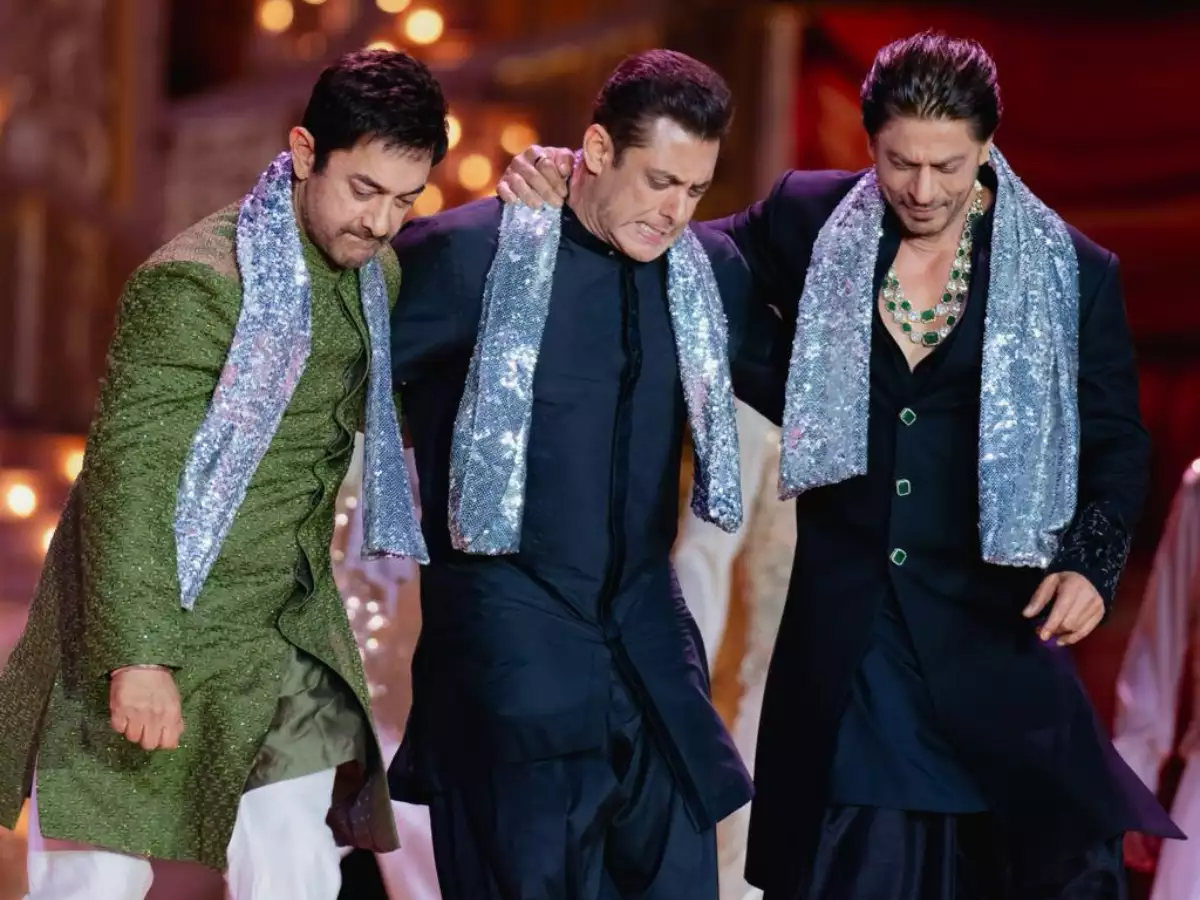 shah-rukh-khan-salman-khan-and-aamir-khan-rock-ambani-wedding-bash-with-epic-dance-moves-on-naatu-naatu-