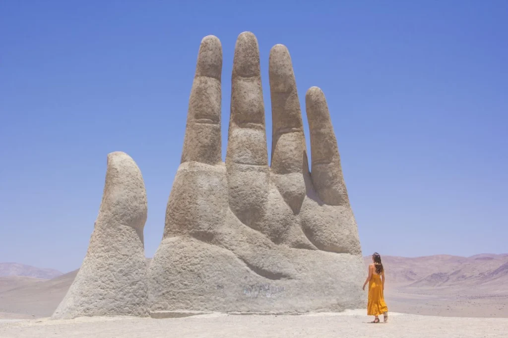 "Hand of the Desert" in Chile - Depicting Human Helplessness and Vulnerability 2 "Hand of the Desert" in Chile - Depicting Human Helplessness and Vulnerability