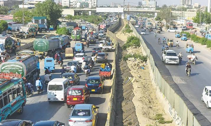 Major Traffic Reroutes in Karachi Due to Ongoing BRT Project