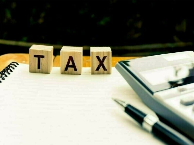 Decision at the eleventh hour FBR Extends Tax Filing Deadline