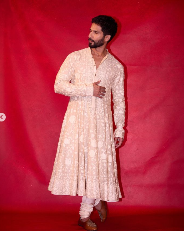 Shahid Kapoor Turns Heads in Anarkali Style