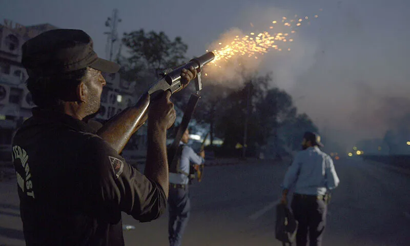 Islamabad on Friday - Blockades, Arrests, Tear Gas , Smoke Amid PTI Protests