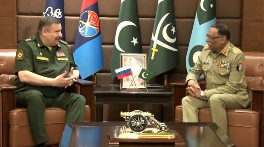 Russian General Istrakov met with General Sahir Shamshad Mirza, Chairman of the Joint Chiefs of Staff Committee (CJCSC), at the Joint Staff Headquarters.