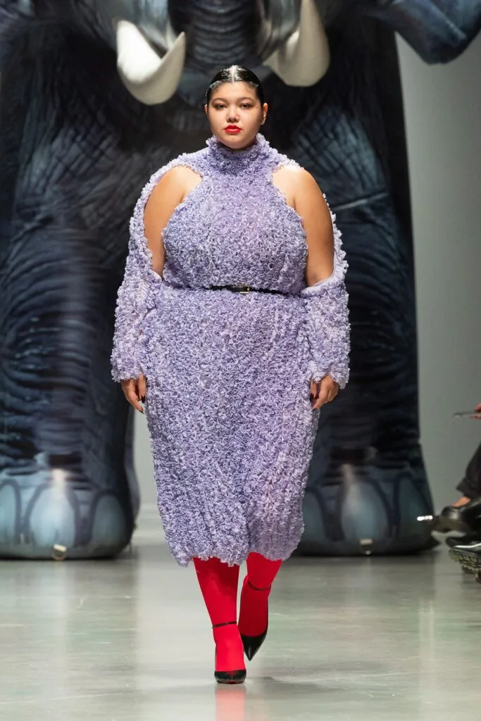 Inclusivity or Trend? Ester Manas Challenges Fashion Norms at Paris Week