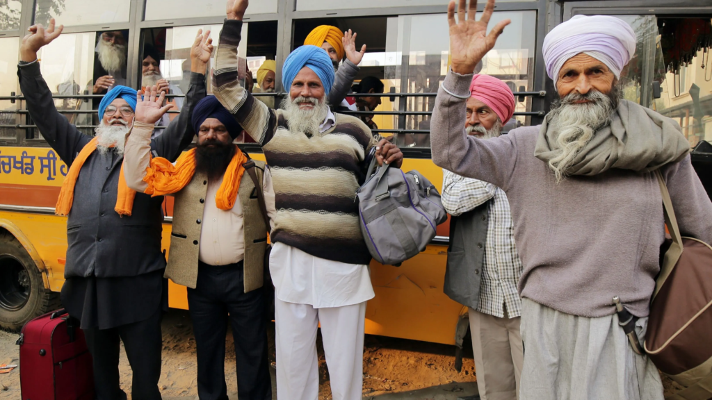 Pakistan Welcomes Over 3,000 Indian Sikh Pilgrims for Baba Guru Nanak's 555th Birth Anniversary