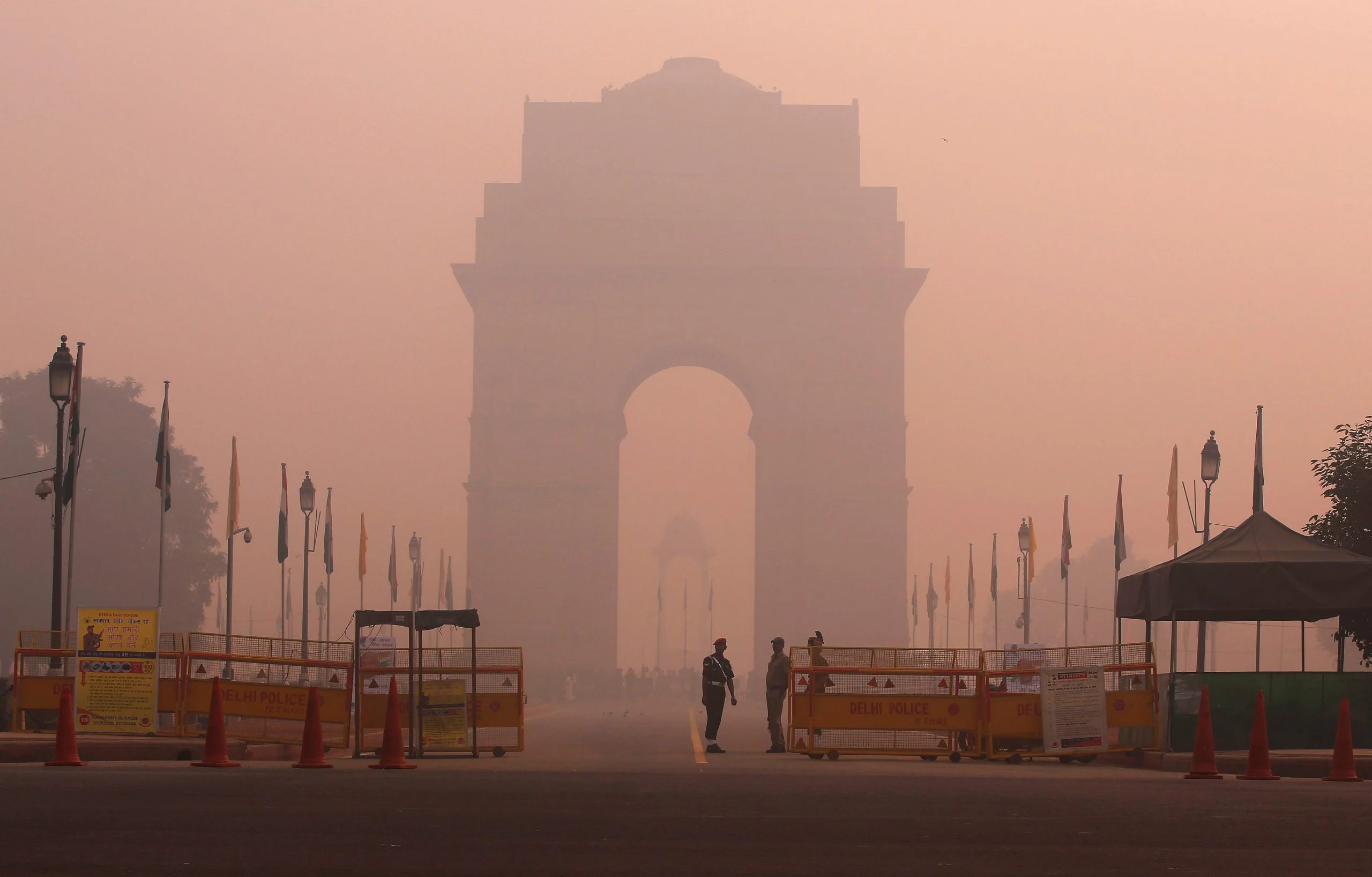 Delhi under smog blanket