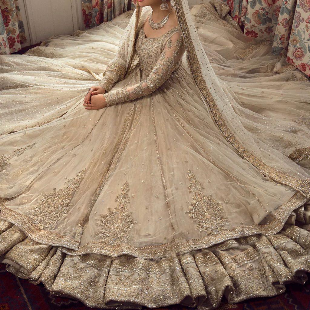 Top Pakistani Bridal Fashion Trends for this Wedding Season 4 Top Pakistani Bridal Fashion Trends for this Wedding Season