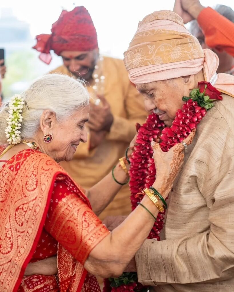 Love Wins, Even After 64 Years! 80-Year-Old Couple Finally Gets Dream Wedding 2 Love Wins, Even After 64 Years! 80-Year-Old Couple Finally Gets Dream Wedding
