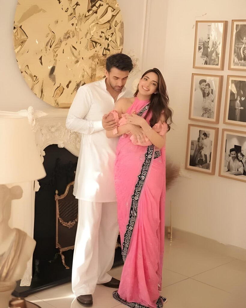 Eid Glam: How Pakistani Celebrities Shine in Style on Eid 8 Eid Glam: How Pakistani Celebrities Shine in Style on Eid
