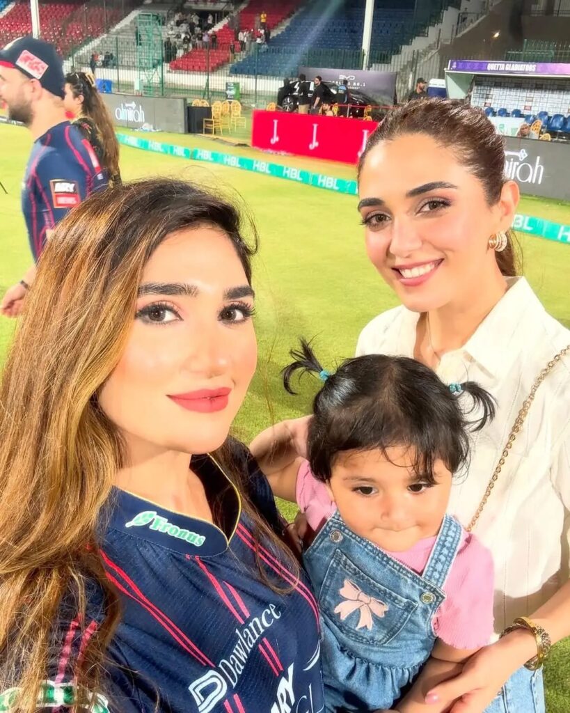 Samiya Hassan Ali Steals the Spotlight at PSL – Glam, Love & Star-Packed Moments! 7 Samiya Hassan Ali Steals the Spotlight at PSL – Glam, Love & Star-Packed Moments!