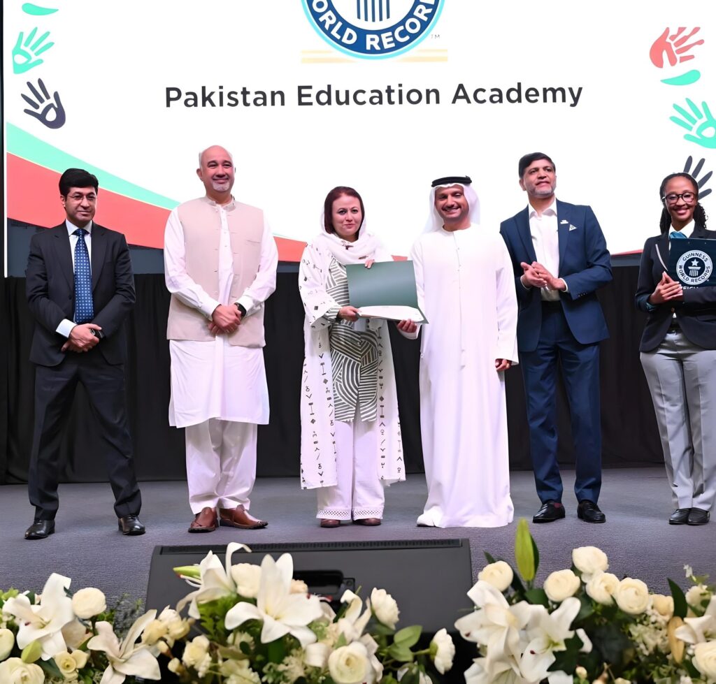 24,514 Handprints, One Flag - Pakistani Community’s Powerful Tribute to the UAE 8 24,514 Handprints, One Flag - Pakistani Community’s Powerful Tribute to the UAE