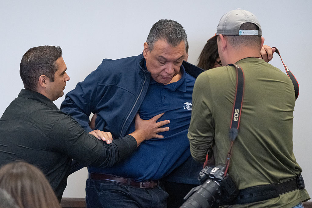 U.S. Senator Alex Padilla Handcuffed After Chaotic Clash Over Immigration Policy 3 U.S. Senator Alex Padilla Handcuffed After Chaotic Clash Over Immigration Policy