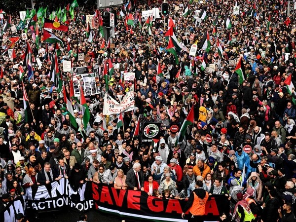 Sydney Erupts for Palestine - 300,000 March for Gaza Seasfire 1 Sydney Erupts for Palestine - 300,000 March for Gaza Seasfire