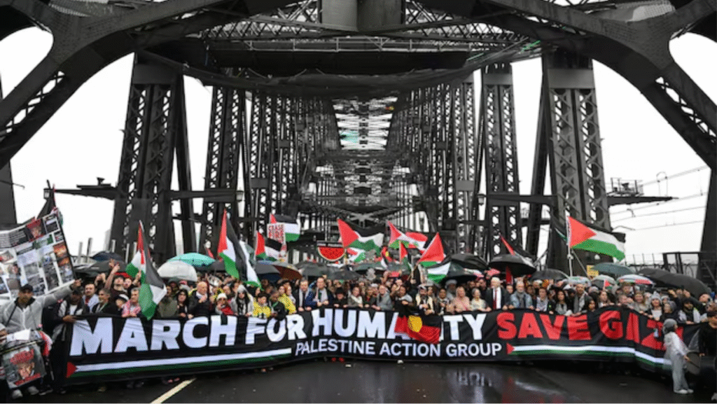 Sydney Erupts for Palestine - 300,000 March for Gaza Seasfire 2 Sydney Erupts for Palestine - 300,000 March for Gaza Seasfire