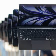 What’s Next After iPhone 17 Air? Apple’s 2025 Lineup Revealed 3 What’s Next After iPhone 17 Air? Apple’s 2025 Lineup Revealed