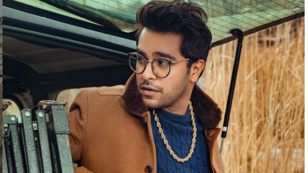 “Khuda Hafiz” Mystery-Asim Azhar Deletes All Instagram Posts, Leaving Fans Guessing!