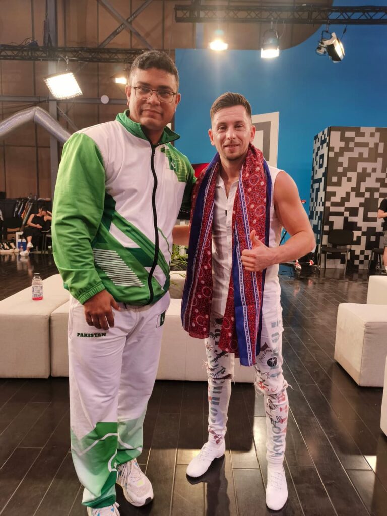 Rashid Naseem Sets 4 New World Records in Romania, Making Pakistan Proud