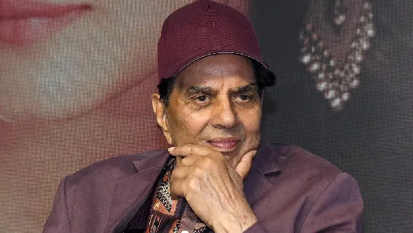 Dharmendra No More — Bollywood Loses Its Legendary He-Man