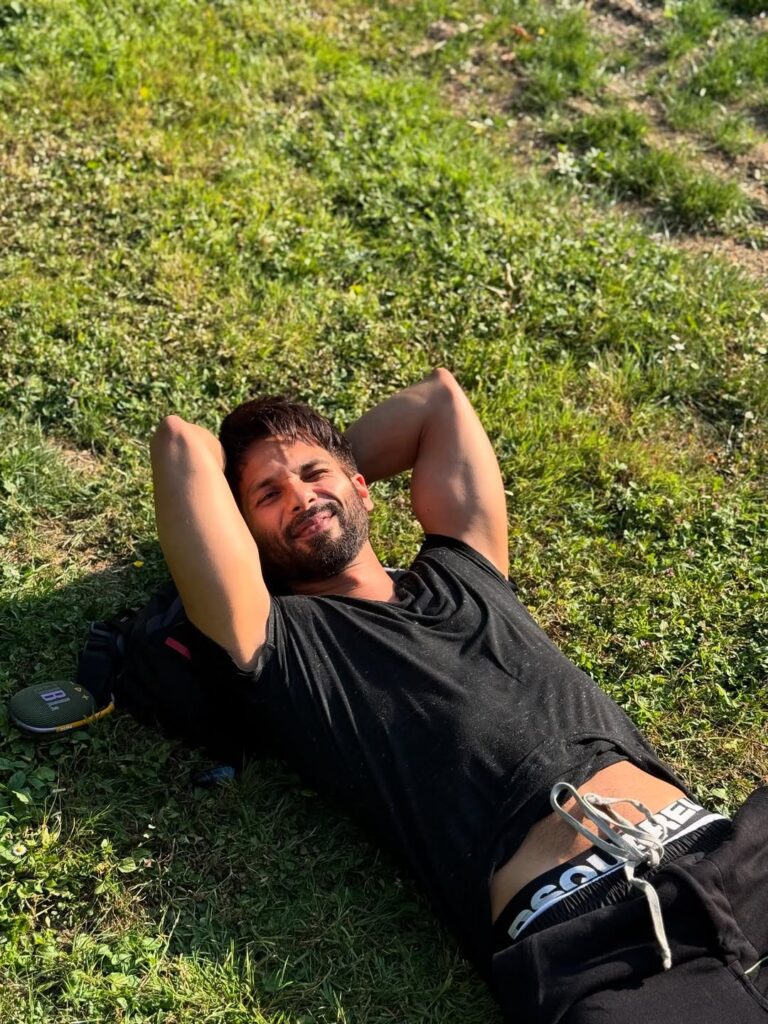 Shahid Kapoor Fitness Secrets at the Age of 44- How Bollywood Star Stays Fit, Strong & Healthy 💪🔥