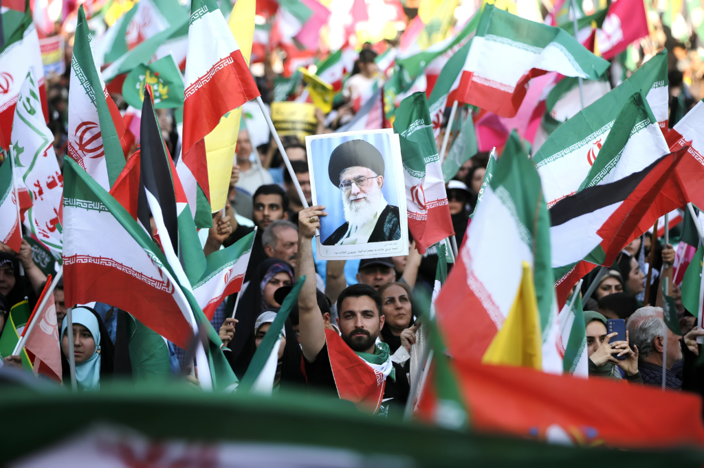 Iranian Streets Filled with Supporters of Islamic Republic Amid Unrest