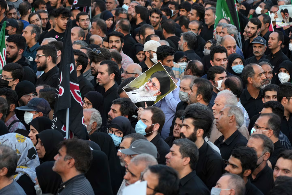 Iranian Streets Filled with Supporters of Islamic Republic Amid Unrest